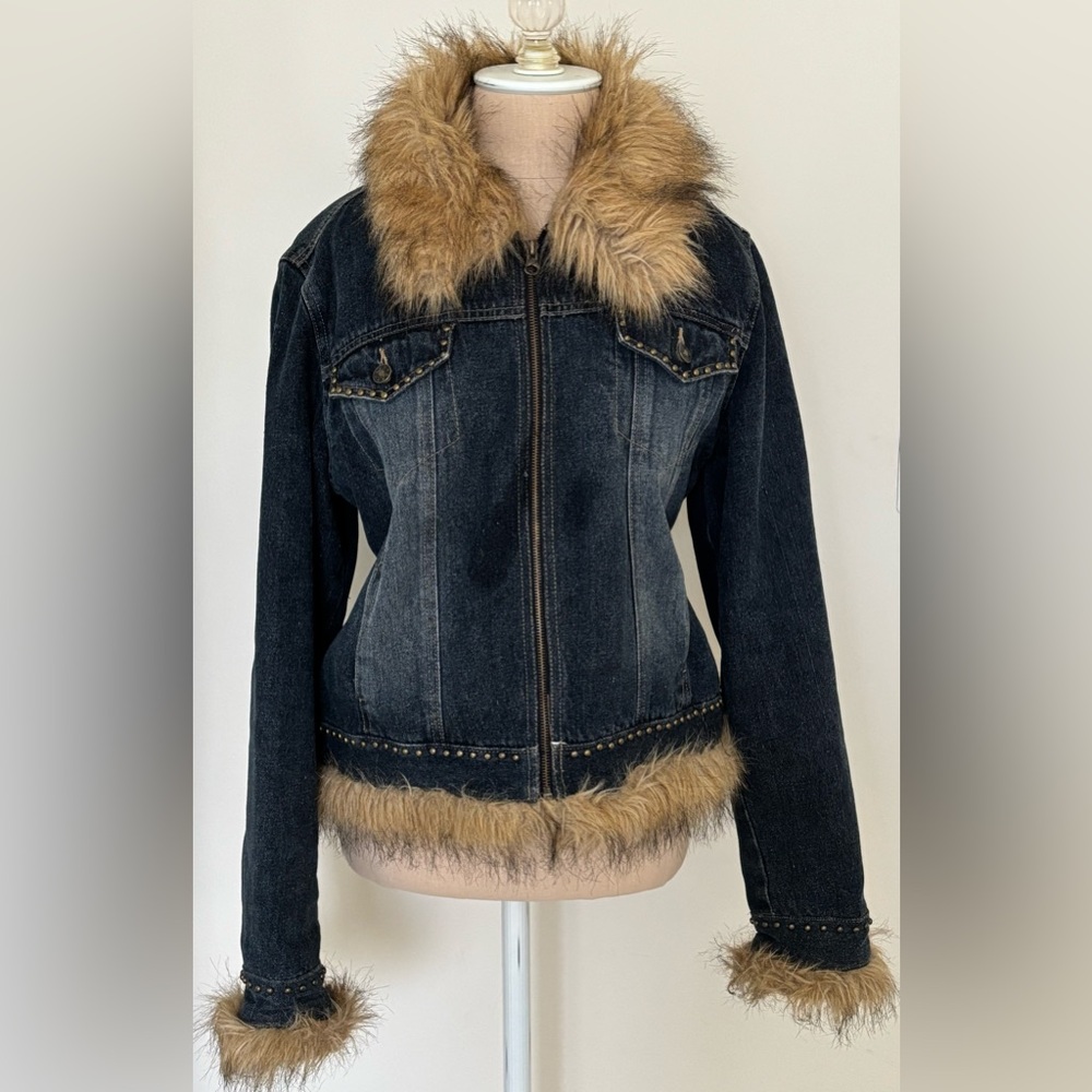 Vintage Studded Denim Jacket with Faux Fur Trim;Warm Quilted Lining, Women’s L.